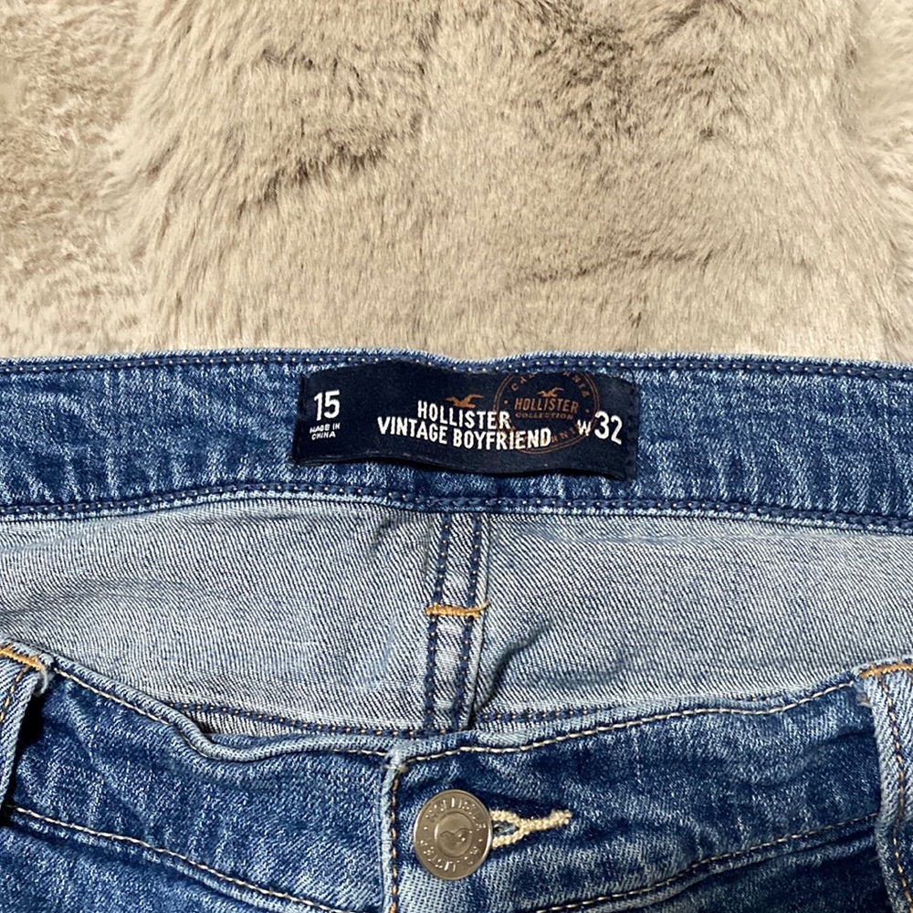Hollister vintage boyfriend jeans size 15/32